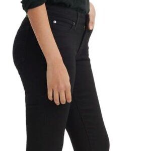 Levi's Women's 711 Skinny Jeans Black Size: 28x28 Short